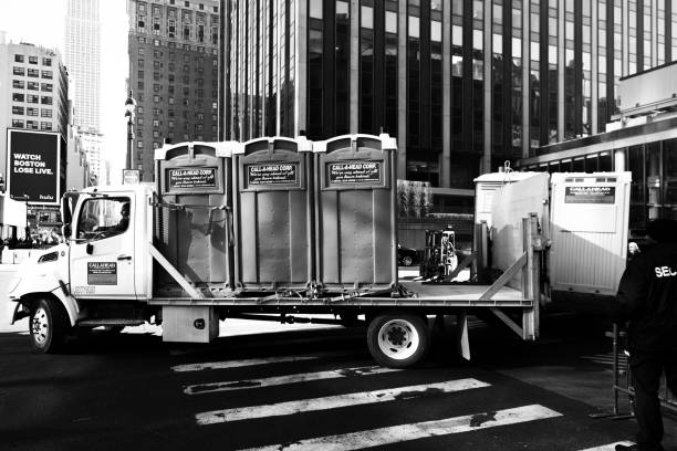 Best Affordable portable toilet rental  in Oakland City, IN